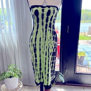 Dress or cover-up tie-dye green and black